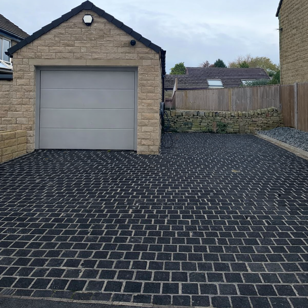 Black Limestone Cobble Setts 200x100 35-55mm