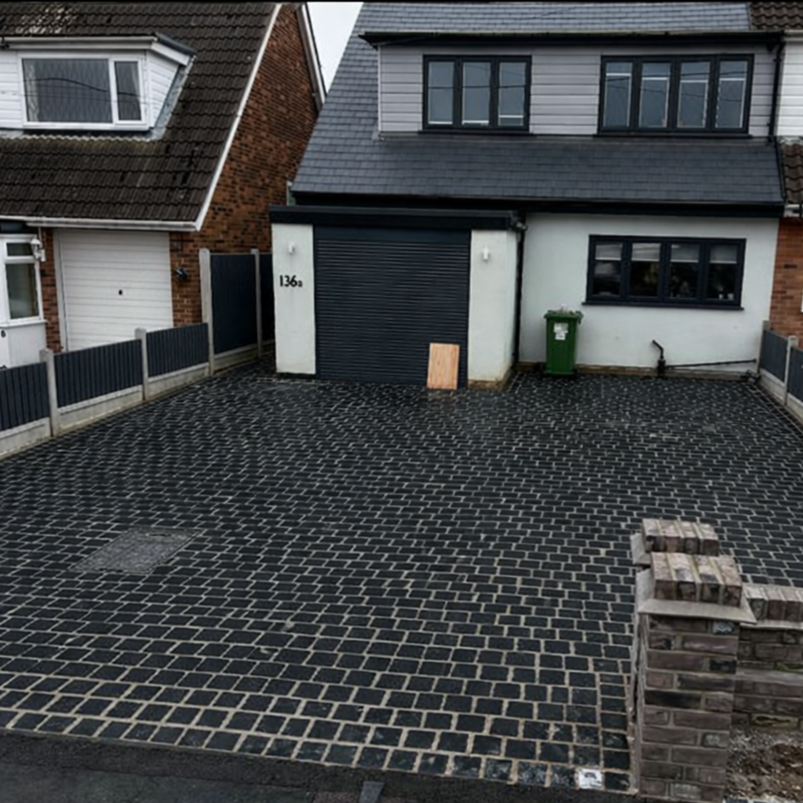 Black Limestone Cobble Setts 100x100 35-55mm