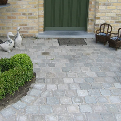 Kandla Grey Cobble Setts 100x100 40-60mm